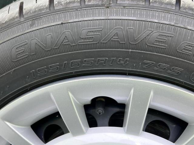 WECARSの展示場では実際に見て、触ってお車をお選びいただけます!知識の豊富な営業スタッフが様々なカーライフをご提案いたします!