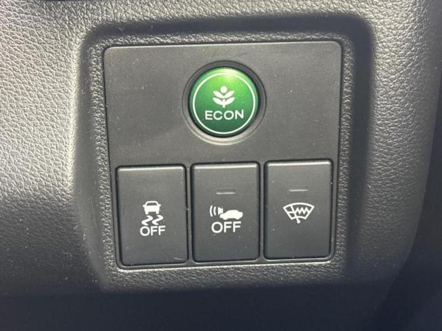 お車に合わせて無料保証以外にも、保証範囲、期間、距離を拡充させた有料保証もご用意しております!中古車の購入が初めてで不安・・・というお客様もご安心ください!