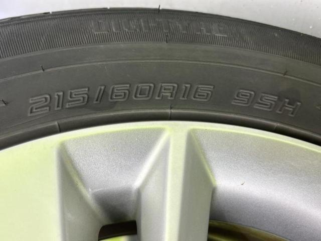 WECARSの展示場では実際に見て、触ってお車をお選びいただけます!知識の豊富な営業スタッフが様々なカーライフをご提案いたします!