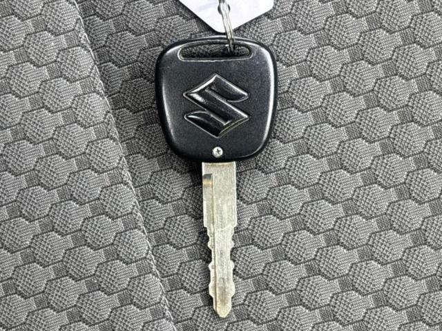 キャリイトラック 4WD KX 新品タイヤ/エアバッグ 運転席/パワーウインドウ/キーレスエントリー/パワーステアリング/マニュアルエアコン/パワードアロック/CD 4WD(27枚目)