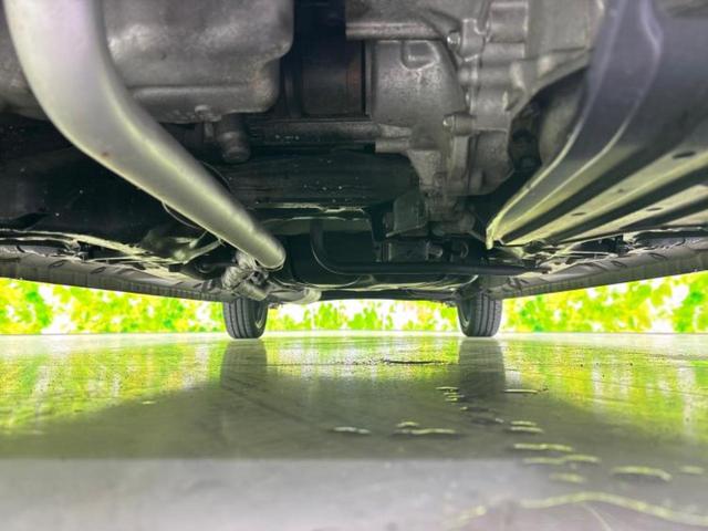 N-BOXカスタム ターボSSブラックスタイルパッケージ 保証書/純正 SDナビ/衝突安全装置/両側電動スライドドア/シートヒーター 前席/ヘッドランプ HID/ETC/EBD付ABS/横滑り防止装置/アイドリングストップ/フルセグTV 衝突被害軽減システム(49枚目)