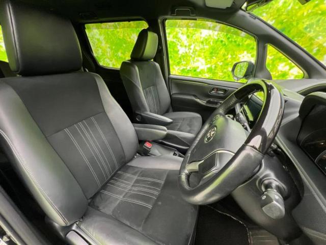 エスクァイア 4WD Giプレミアムパッケージブラックテーラード 保証書/社外 9インチ SDナビ/フリップダウンモニター 社外 10.1インチ/衝突安全装置/両側電動スライドドア/シートヒーター 前席/車線逸脱防止支援システム/シート ハーフレザー 後席モニター(4枚目)