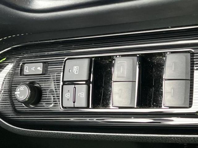 エスクァイア 4WD Giプレミアムパッケージブラックテーラード 保証書/社外 9インチ SDナビ/フリップダウンモニター 社外 10.1インチ/衝突安全装置/両側電動スライドドア/シートヒーター 前席/車線逸脱防止支援システム/シート ハーフレザー 後席モニター(28枚目)