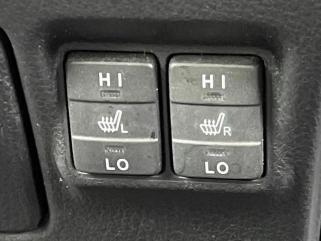 エスクァイア 4WD Giプレミアムパッケージブラックテーラード 保証書/社外 9インチ SDナビ/フリップダウンモニター 社外 10.1インチ/衝突安全装置/両側電動スライドドア/シートヒーター 前席/車線逸脱防止支援システム/シート ハーフレザー 後席モニター(32枚目)