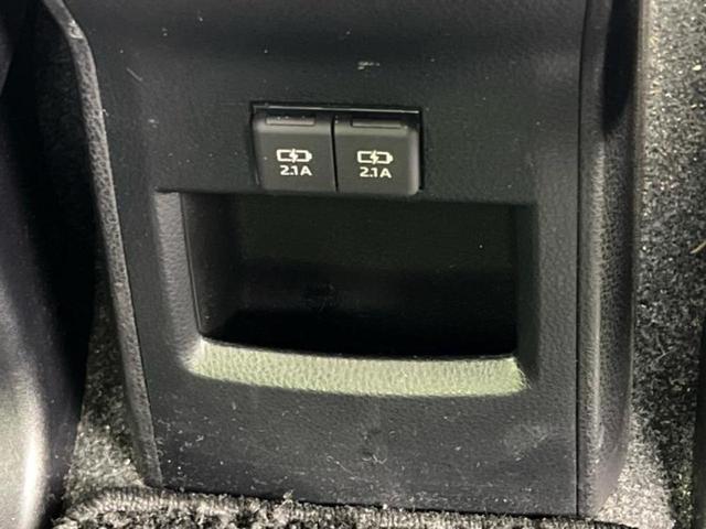 エスクァイア 4WD Giプレミアムパッケージブラックテーラード 保証書/社外 9インチ SDナビ/フリップダウンモニター 社外 10.1インチ/衝突安全装置/両側電動スライドドア/シートヒーター 前席/車線逸脱防止支援システム/シート ハーフレザー 後席モニター(46枚目)