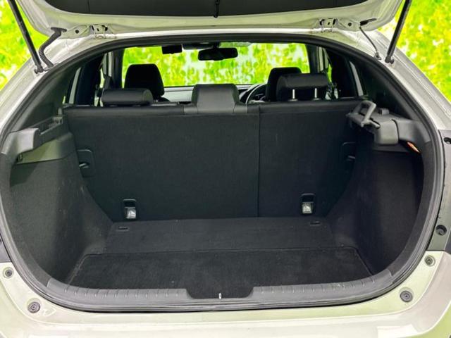 シビック ヒョウジュン 新品タイヤ/保証書/ディスプレイオーディオ/ホンダセンシング/シートヒーター/車線逸脱防止支援システム/ヘッドランプ LED/ETC/EBD付ABS/横滑り防止装置/アイドリングストップ/DVD(8枚目)