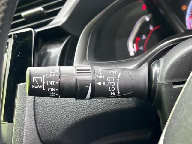 シビック ヒョウジュン 新品タイヤ/保証書/ディスプレイオーディオ/ホンダセンシング/シートヒーター/車線逸脱防止支援システム/ヘッドランプ LED/ETC/EBD付ABS/横滑り防止装置/アイドリングストップ/DVD(16枚目)