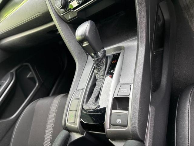 シビック ヒョウジュン 新品タイヤ/保証書/ディスプレイオーディオ/ホンダセンシング/シートヒーター/車線逸脱防止支援システム/ヘッドランプ LED/ETC/EBD付ABS/横滑り防止装置/アイドリングストップ/DVD(17枚目)