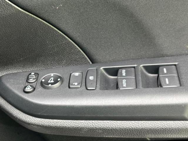 シビック ヒョウジュン 新品タイヤ/保証書/ディスプレイオーディオ/ホンダセンシング/シートヒーター/車線逸脱防止支援システム/ヘッドランプ LED/ETC/EBD付ABS/横滑り防止装置/アイドリングストップ/DVD(24枚目)