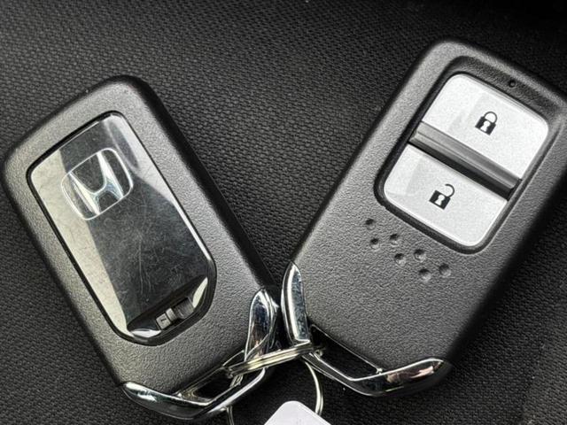 シビック ヒョウジュン 新品タイヤ/保証書/ディスプレイオーディオ/ホンダセンシング/シートヒーター/車線逸脱防止支援システム/ヘッドランプ LED/ETC/EBD付ABS/横滑り防止装置/アイドリングストップ/DVD(35枚目)