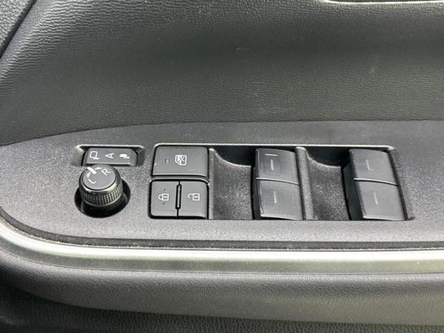 ノア ハイブリッドG 保証書/ディスプレイオーディオ+ナビ10インチ/衝突安全装置/両側電動スライドドア/車線逸脱防止支援システム/ヘッドランプ LED/USBジャック/ETC2.0/EBD付ABS 衝突被害軽減システム(29枚目)