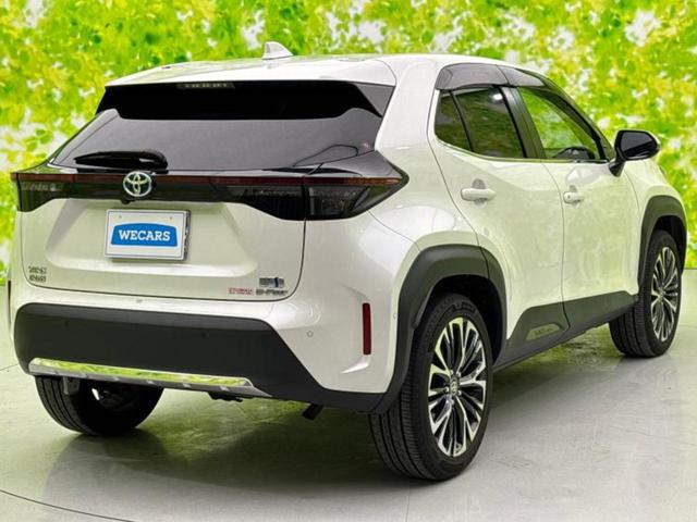 ヤリスクロス ４ＷＤハイブリッドＺ　保証書／ディスプレイオーディオ＋ナビ／衝突安全装置／シートヒーター／車線逸脱防止支援システム／シート　ハーフレザー／ヘッドランプ　ＬＥＤ／ＵＳＢジャック／ＥＴＣ２．０／ＥＢＤ付ＡＢＳ　バックカメラ（3枚目）