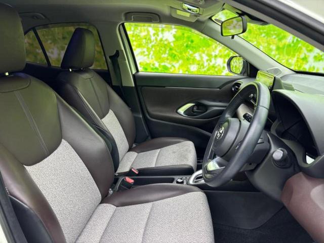 ヤリスクロス ４ＷＤハイブリッドＺ　保証書／ディスプレイオーディオ＋ナビ／衝突安全装置／シートヒーター／車線逸脱防止支援システム／シート　ハーフレザー／ヘッドランプ　ＬＥＤ／ＵＳＢジャック／ＥＴＣ２．０／ＥＢＤ付ＡＢＳ　バックカメラ（4枚目）