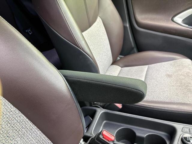 ヤリスクロス ４ＷＤハイブリッドＺ　保証書／ディスプレイオーディオ＋ナビ／衝突安全装置／シートヒーター／車線逸脱防止支援システム／シート　ハーフレザー／ヘッドランプ　ＬＥＤ／ＵＳＢジャック／ＥＴＣ２．０／ＥＢＤ付ＡＢＳ　バックカメラ（34枚目）