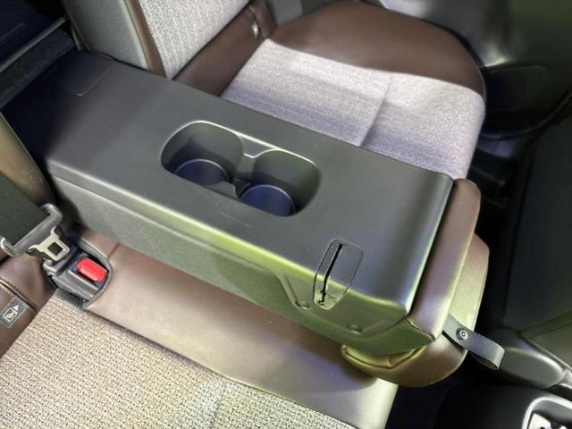 ヤリスクロス ４ＷＤハイブリッドＺ　保証書／ディスプレイオーディオ＋ナビ／衝突安全装置／シートヒーター／車線逸脱防止支援システム／シート　ハーフレザー／ヘッドランプ　ＬＥＤ／ＵＳＢジャック／ＥＴＣ２．０／ＥＢＤ付ＡＢＳ　バックカメラ（35枚目）