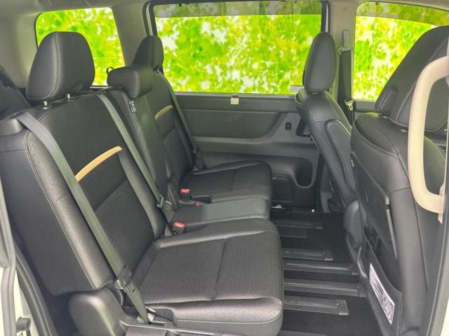 セレナ ｅパワーハイウェイスターＶ　保証書／純正　ＳＤナビ／フリップダウンモニター　純正　１１インチ／インテリジェントルームミラー／衝突安全装置／両側電動スライドドア／車線逸脱防止支援システム／プロパイロット　衝突被害軽減システム（5枚目）