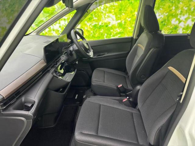 セレナ ｅパワーハイウェイスターＶ　保証書／純正　ＳＤナビ／フリップダウンモニター　純正　１１インチ／インテリジェントルームミラー／衝突安全装置／両側電動スライドドア／車線逸脱防止支援システム／プロパイロット　衝突被害軽減システム（7枚目）