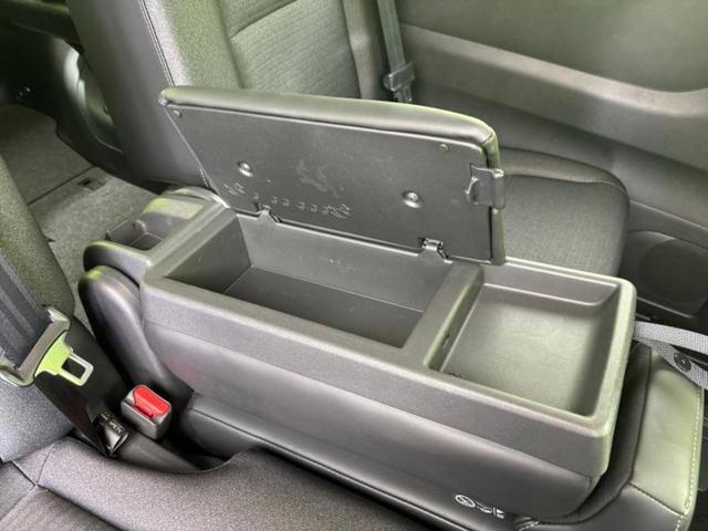 セレナ ｅパワーハイウェイスターＶ　保証書／純正　ＳＤナビ／フリップダウンモニター　純正　１１インチ／インテリジェントルームミラー／衝突安全装置／両側電動スライドドア／車線逸脱防止支援システム／プロパイロット　衝突被害軽減システム（38枚目）