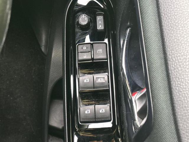 ヴォクシー 4WD ZSキラメキ2 保証書/社外 11インチ SDナビ/フリップダウンモニター/衝突安全装置/両側電動スライドドア/車線逸脱防止支援システム/ヘッドランプ LED/USBジャック/Bluetooth接続/HDMI接続(29枚目)