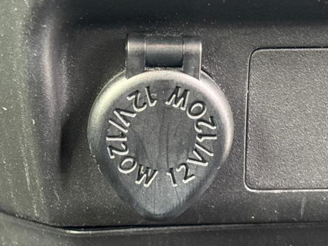 ルーミー 4WDカスタムG 新品タイヤ/純正 SDナビ/衝突安全装置/両側電動スライドドア/ヘッドランプ LED/Bluetooth接続/ETC/EBD付ABS/横滑り防止装置/アイドリングストップ/エアバッグ 運転席 4WD(31枚目)