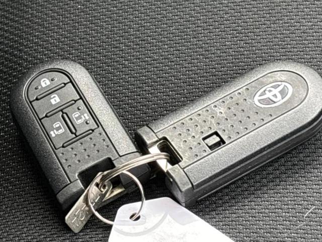 ルーミー 4WDカスタムG 新品タイヤ/純正 SDナビ/衝突安全装置/両側電動スライドドア/ヘッドランプ LED/Bluetooth接続/ETC/EBD付ABS/横滑り防止装置/アイドリングストップ/エアバッグ 運転席 4WD(37枚目)