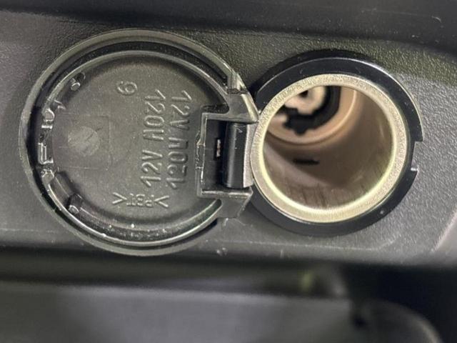 ノート Ｘ　衝突安全装置／ドライブレコーダー　社外／Ｂｌｕｅｔｏｏｔｈ接続／ＥＴＣ／ＥＢＤ付ＡＢＳ／横滑り防止装置／アイドリングストップ／バックモニター／エアバッグ　運転席／エアバッグ　助手席／エアバッグ　サイド（31枚目）