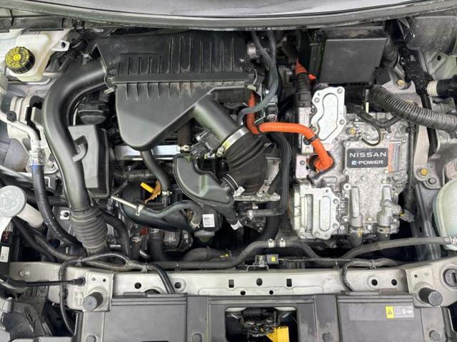 ノート Ｘ　衝突安全装置／ドライブレコーダー　社外／Ｂｌｕｅｔｏｏｔｈ接続／ＥＴＣ／ＥＢＤ付ＡＢＳ／横滑り防止装置／アイドリングストップ／バックモニター／エアバッグ　運転席／エアバッグ　助手席／エアバッグ　サイド（49枚目）