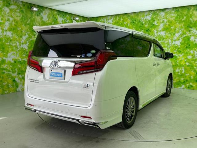 アルファードハイブリッド 4WDエグゼクティブラウンジ 新品タイヤ/サンルーフ/純正エアロ/JBL/保証書/純正 SDナビ/フリップダウンモニター/デジタルインナーミラー/衝突安全装置/両側電動スライドドア/シートヒーター/車線逸脱防止支援システム 4WD(3枚目)