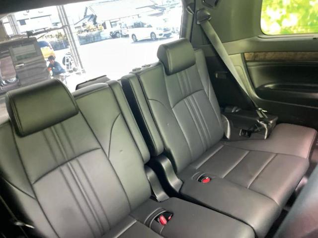 アルファードハイブリッド 4WDエグゼクティブラウンジ 新品タイヤ/サンルーフ/純正エアロ/JBL/保証書/純正 SDナビ/フリップダウンモニター/デジタルインナーミラー/衝突安全装置/両側電動スライドドア/シートヒーター/車線逸脱防止支援システム 4WD(6枚目)