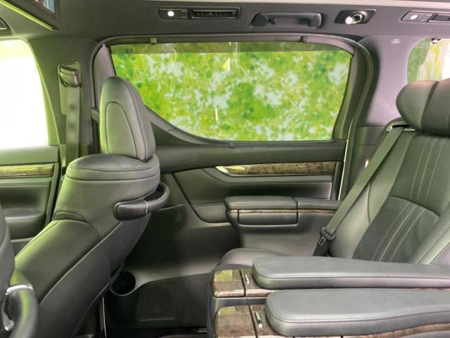 アルファードハイブリッド 4WDエグゼクティブラウンジ 新品タイヤ/サンルーフ/純正エアロ/JBL/保証書/純正 SDナビ/フリップダウンモニター/デジタルインナーミラー/衝突安全装置/両側電動スライドドア/シートヒーター/車線逸脱防止支援システム 4WD(23枚目)