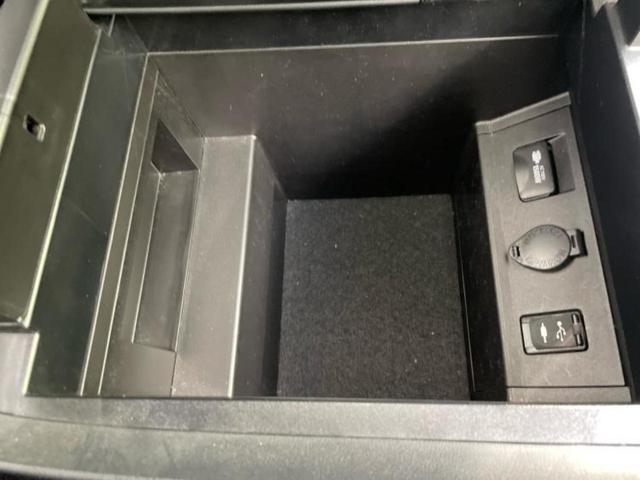 アルファードハイブリッド 4WDエグゼクティブラウンジ 新品タイヤ/サンルーフ/純正エアロ/JBL/保証書/純正 SDナビ/フリップダウンモニター/デジタルインナーミラー/衝突安全装置/両側電動スライドドア/シートヒーター/車線逸脱防止支援システム 4WD(39枚目)