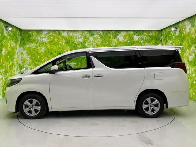アルファード ４ＷＤ　Ｘ　保証書／ディスプレイオーディオ＋ナビ／フリップダウンモニター　純正　１２．１インチ／トヨタセーフティセンス／両側電動スライドドア／車線逸脱防止支援システム／ドライブレコーダー　社外　バックカメラ（2枚目）