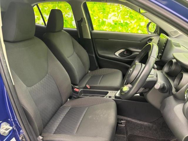 ヤリスクロス ハイブリッドＧ　新品タイヤ／保証書／ディスプレイオーディオ＋ナビ８インチ／衝突安全装置／車線逸脱防止支援システム／ヘッドランプ　ＬＥＤ／ＥＴＣ／ＥＢＤ付ＡＢＳ／横滑り防止装置／アイドリングストップ　バックカメラ（4枚目）