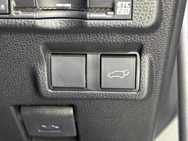 カローラクロス ４ＷＤハイブリッドＺ　保証書／ディスプレイオーディオ１０インチ／トヨタセーフティセンス／シートヒーター／全方位モニター／車線逸脱防止支援システム／シート　ハーフレザー／電動バックドア／ヘッドランプ　ＬＥＤ　全周囲カメラ（32枚目）