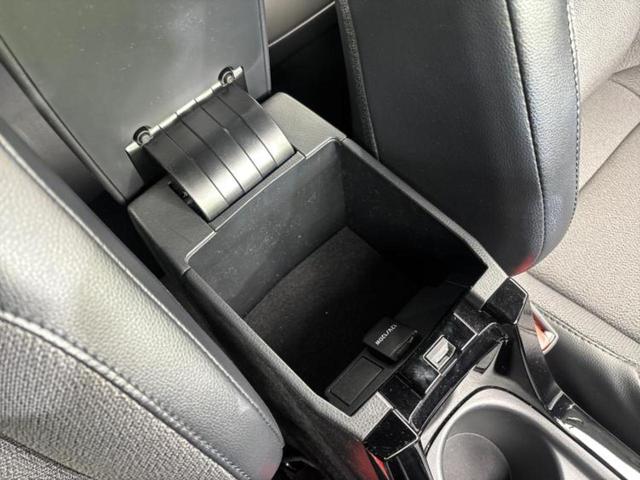 カローラクロス ４ＷＤハイブリッドＺ　保証書／ディスプレイオーディオ１０インチ／トヨタセーフティセンス／シートヒーター／全方位モニター／車線逸脱防止支援システム／シート　ハーフレザー／電動バックドア／ヘッドランプ　ＬＥＤ　全周囲カメラ（40枚目）