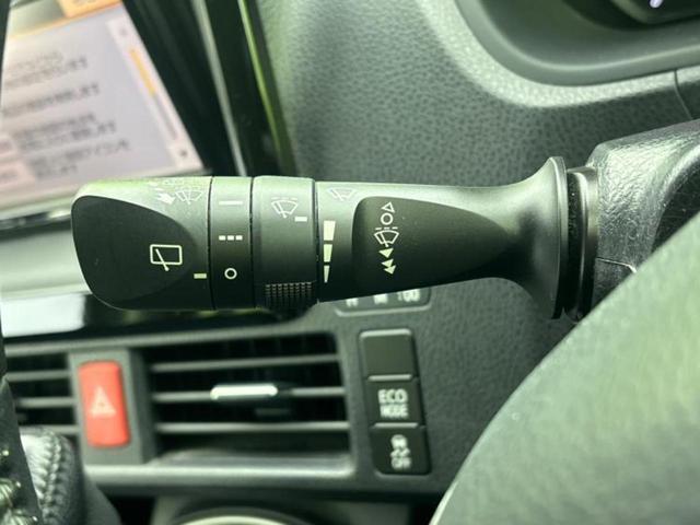 ヴォクシー ４ＷＤ　ＺＳ　保証書／社外　ＳＤナビ／両側電動スライドドア／ヘッドランプ　ＬＥＤ／ＥＴＣ／ＥＢＤ付ＡＢＳ／横滑り防止装置／アイドリングストップ／フルセグＴＶ／エアバッグ　運転席／エアバッグ　助手席　ワンオーナー（18枚目）