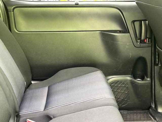 ヴォクシー ４ＷＤ　ＺＳ　保証書／社外　ＳＤナビ／両側電動スライドドア／ヘッドランプ　ＬＥＤ／ＥＴＣ／ＥＢＤ付ＡＢＳ／横滑り防止装置／アイドリングストップ／フルセグＴＶ／エアバッグ　運転席／エアバッグ　助手席　ワンオーナー（26枚目）