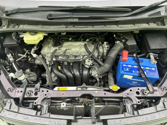 ヴォクシー ４ＷＤ　ＺＳ　保証書／社外　ＳＤナビ／両側電動スライドドア／ヘッドランプ　ＬＥＤ／ＥＴＣ／ＥＢＤ付ＡＢＳ／横滑り防止装置／アイドリングストップ／フルセグＴＶ／エアバッグ　運転席／エアバッグ　助手席　ワンオーナー（51枚目）
