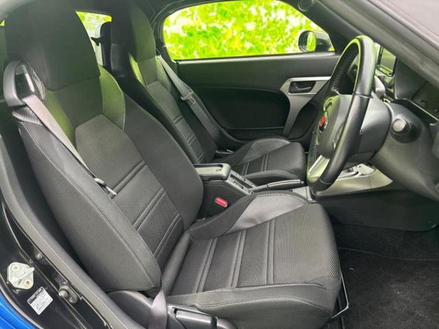 コペン ローブ　新品タイヤ／社外　ＳＤナビ／シートヒーター／ヘッドランプ　ＬＥＤ／ＥＢＤ付ＡＢＳ／横滑り防止装置／フルセグＴＶ／エアバッグ　運転席／エアバッグ　助手席／アルミホイール　純正　１６インチ　盗難防止装置（4枚目）