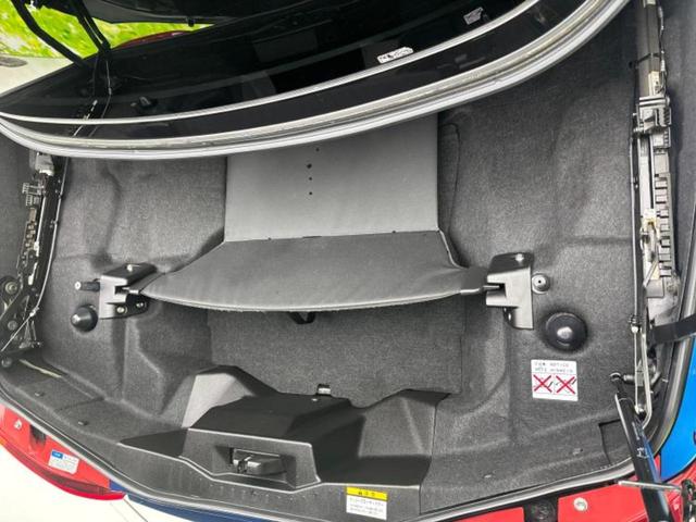 コペン ローブ　新品タイヤ／社外　ＳＤナビ／シートヒーター／ヘッドランプ　ＬＥＤ／ＥＢＤ付ＡＢＳ／横滑り防止装置／フルセグＴＶ／エアバッグ　運転席／エアバッグ　助手席／アルミホイール　純正　１６インチ　盗難防止装置（6枚目）