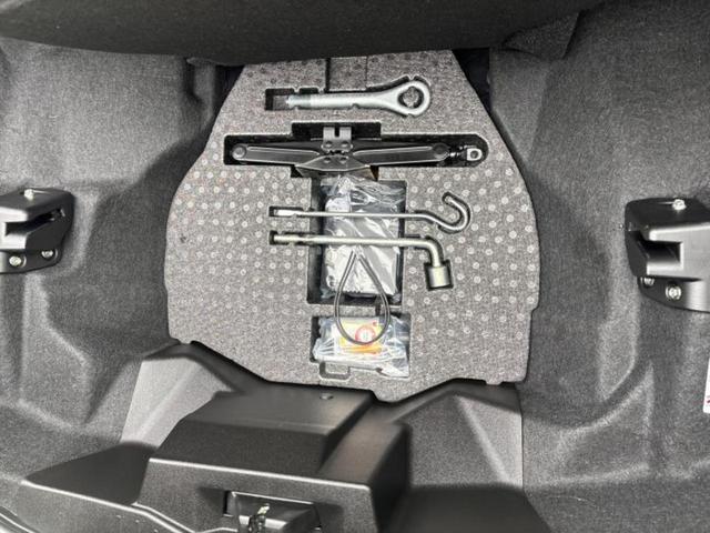 コペン ローブ　新品タイヤ／社外　ＳＤナビ／シートヒーター／ヘッドランプ　ＬＥＤ／ＥＢＤ付ＡＢＳ／横滑り防止装置／フルセグＴＶ／エアバッグ　運転席／エアバッグ　助手席／アルミホイール　純正　１６インチ　盗難防止装置（7枚目）