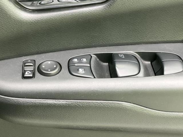 セレナ ハイウェイスタープロパイロットエディション　新品タイヤ／純正　９インチ　ＳＤナビ／フリップダウンモニター／衝突安全装置／両側電動スライドドア／車線逸脱防止支援システム／プロパイロット／ヘッドランプ　ＬＥＤ／ＥＴＣ／ＥＢＤ付ＡＢＳ　後席モニター（25枚目）