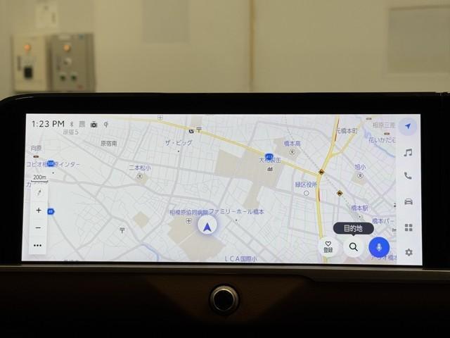 クラウンクロスオーバー ＲＳアドバンスド　衝突回避　サンル－フ　オートクルーズコントロール　横滑り防止　フルセグＴＶ　パワーシート　レザーシート　ＬＥＤ　アルミホイール　ＡＣ１００Ｖ　スマートキー　ナビ＆ＴＶ　ＡＢＳ　フルオートエアコン（5枚目）