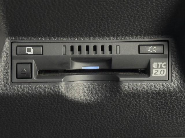 ヤリス ハイブリッドＺ　ＰＣＳ　整備記録簿　ＡＷ　Ｂカメラ　アイドリングストップ車　ドラレコ付　ナビ付　ＬＥＤランプ　スマキー　ＥＴＣ付き　メディアプレイヤー接続　ＶＳＣ　パワステ　１オナ車　クルコン　カーテンエアバック（7枚目）