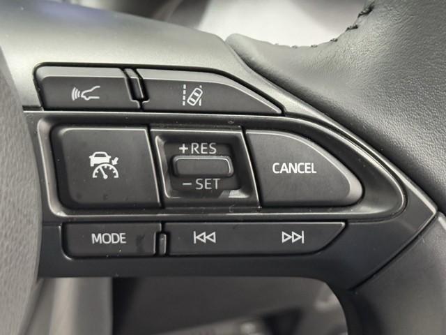 ヤリス ハイブリッドＺ　ＰＣＳ　整備記録簿　ＡＷ　Ｂカメラ　アイドリングストップ車　ドラレコ付　ナビ付　ＬＥＤランプ　スマキー　ＥＴＣ付き　メディアプレイヤー接続　ＶＳＣ　パワステ　１オナ車　クルコン　カーテンエアバック（9枚目）