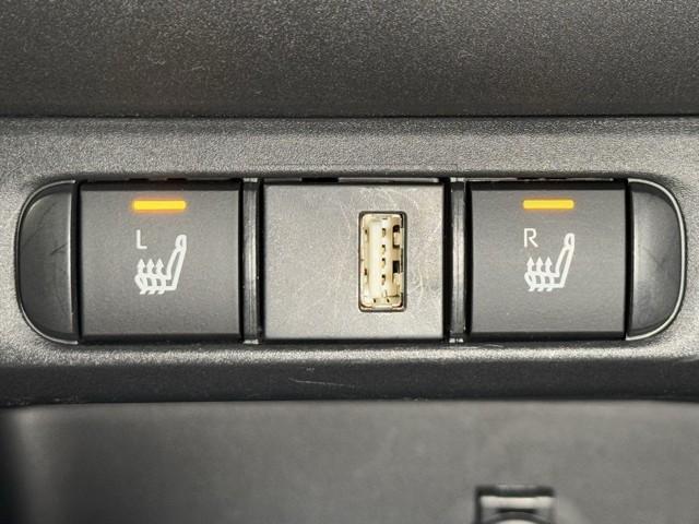 ヤリス ハイブリッドＺ　ＰＣＳ　整備記録簿　ＡＷ　Ｂカメラ　アイドリングストップ車　ドラレコ付　ナビ付　ＬＥＤランプ　スマキー　ＥＴＣ付き　メディアプレイヤー接続　ＶＳＣ　パワステ　１オナ車　クルコン　カーテンエアバック（12枚目）