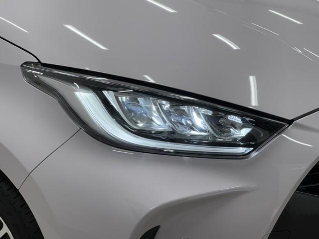 ヤリス ハイブリッドＺ　ＰＣＳ　整備記録簿　ＡＷ　Ｂカメラ　アイドリングストップ車　ドラレコ付　ナビ付　ＬＥＤランプ　スマキー　ＥＴＣ付き　メディアプレイヤー接続　ＶＳＣ　パワステ　１オナ車　クルコン　カーテンエアバック（16枚目）