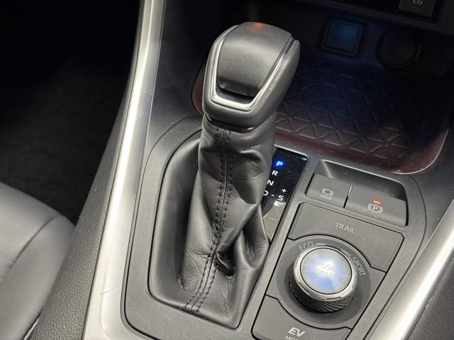 RAV4 ハイブリッドG 衝突被害軽減装置 ドライブレコーダ ワンオーナ- バックモニター 整備記録簿 地デジTV LEDヘッドライト スマキー 電動シ-ト AWD TVナビ パワステ 横滑り防止装置 クルコン AAC AW(12枚目)