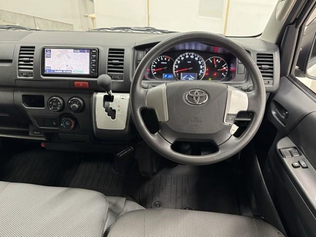 ハイエースバン ロングＤＸ　ブレーキサポート　リアカメラ　ＰＷ　運転席エアバッグ　ナビテレビ　横滑り防止　整備点検記録簿　イモビ付　パワーステアリング　エアコン　ミュージックプレイヤー接続可　ＡＢＳ　キーレス　ワンセグテレビ（4枚目）