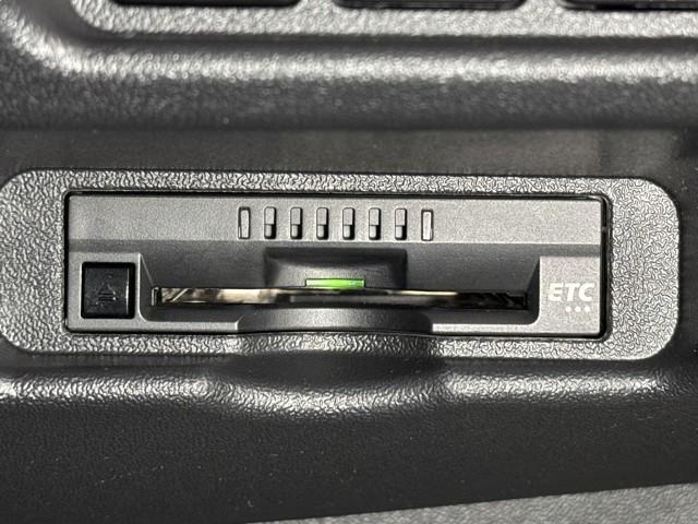 ハイエースバン ロングＤＸ　ブレーキサポート　リアカメラ　ＰＷ　運転席エアバッグ　ナビテレビ　横滑り防止　整備点検記録簿　イモビ付　パワーステアリング　エアコン　ミュージックプレイヤー接続可　ＡＢＳ　キーレス　ワンセグテレビ（9枚目）